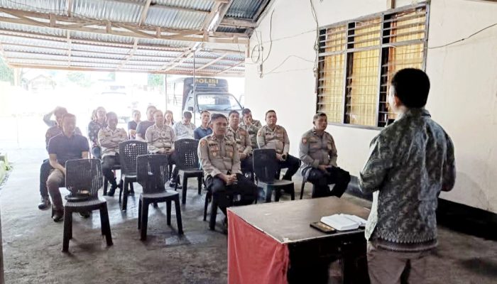 Sentuh Jiwa, Bangun Karakter! Polsek Kakas Gelar Ibadah Pembinaan Rohani Bersama Bhayangkari