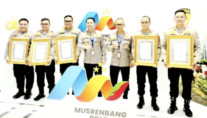Kapolri Beri Penghargaan Pelayanan Prima, 5 Satwil Polda Sulut Borong Prestasi Bergengsi