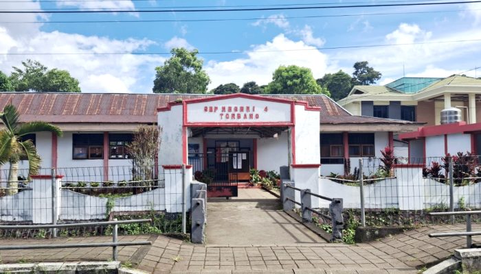 Skandal Titipan Siswa Guncang SMPN 4 Tondano! Kadis dan Sekdis Dituding Tekan Sekolah, Warga Ancam Demo Besar-besaran