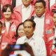 Presiden Jokowi memberikan keterangan pers di kediamannya di Solo terkait isu pencalonan ketua umum PPP.