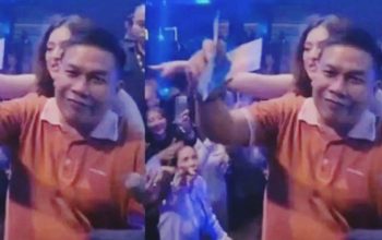 Kepala desa menunjukkan laporan keuangan pribadi setelah bantuan desa diblokir akibat sumbangan pribadi dalam acara warga.