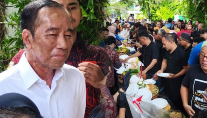 Jokowi Alami Alergi Kulit Pascakunjungan dari Vatikan, Ajudan Pastikan Kondisi Umum Sehat