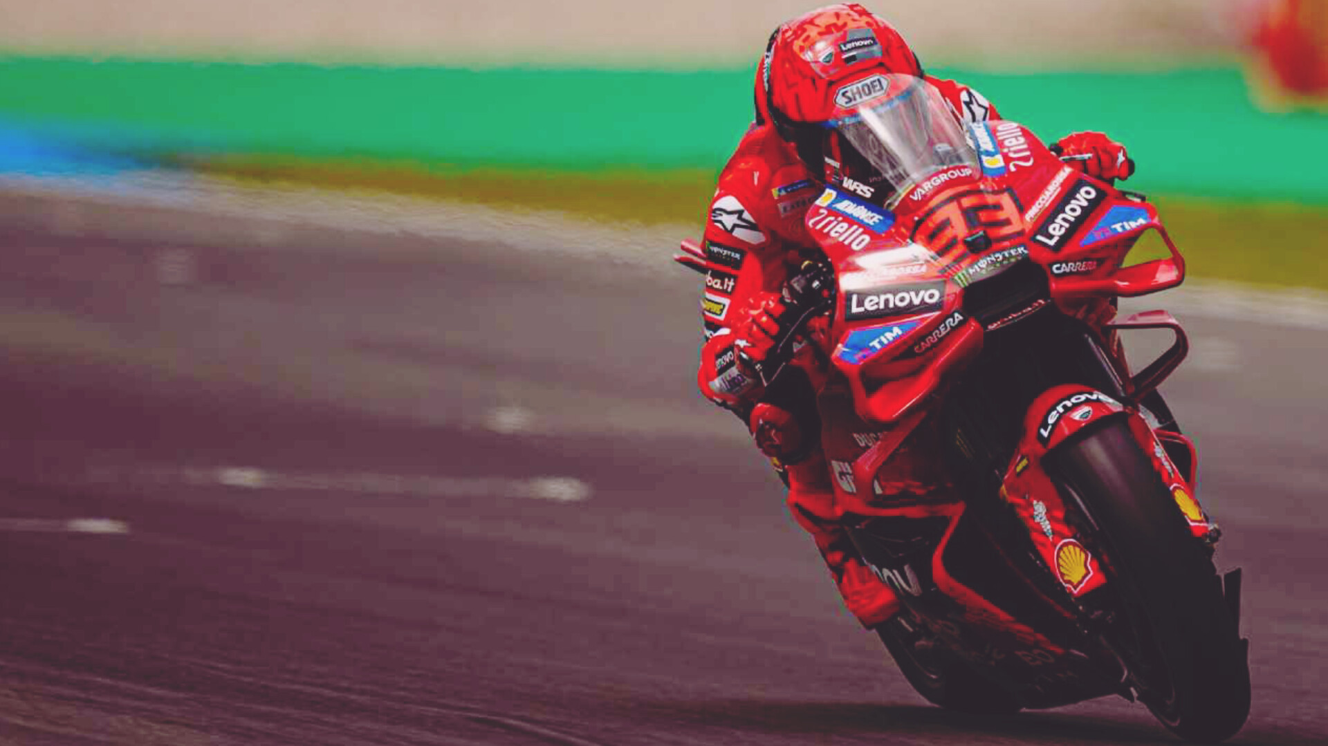 Marc Marquez merayakan kemenangan Sprint Race MotoGP Assen 2025 di atas podium bersama Alex Marquez dan Marco Bezzecchi.