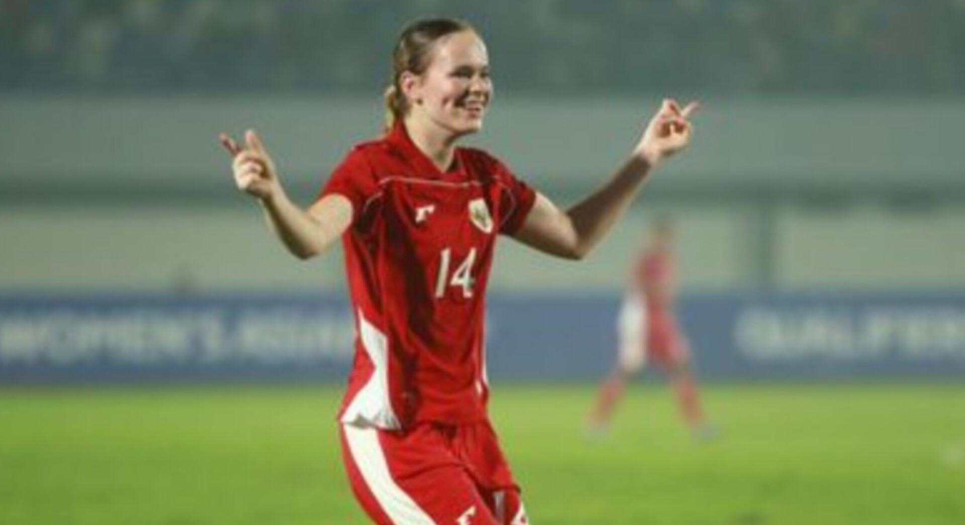 Pemain Timnas Putri Indonesia merayakan gol kemenangan ke gawang Kyrgyztan dalam laga Kualifikasi Piala Asia Putri 2026 di Stadion Indomilk Arena.