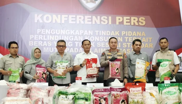 Beras Palsu dalam Kemasan Premium: Satgas Polri Gerebek Gudang, Ungkap Modus Licik