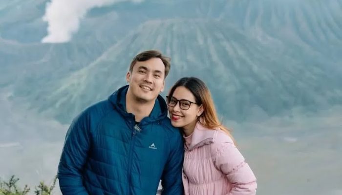 Foto Viral Picu Dugaan Selingkuh Lagi, Siapa Sosok Perempuan di Samping Rendy Kjaernett?