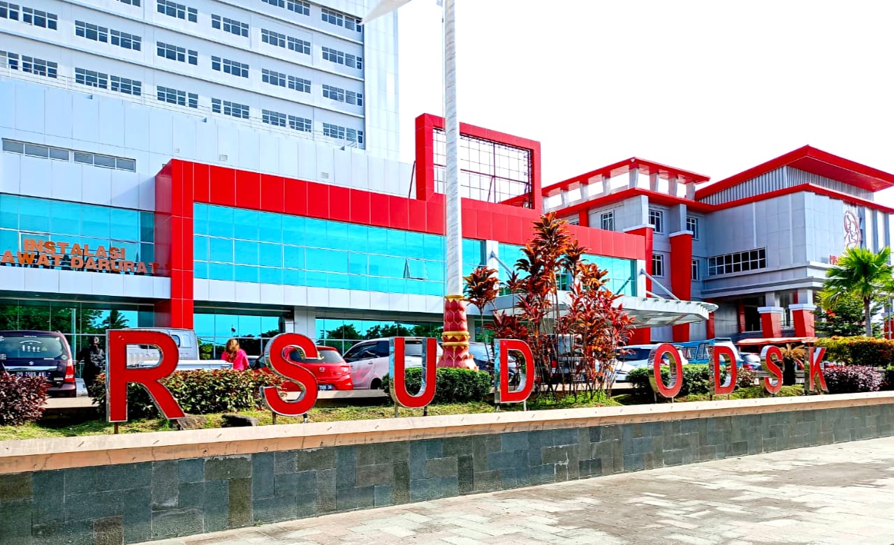 Gedung RSUD Tipe B Provinsi Sulawesi Utara yang sebelumnya dikenal sebagai RS ODSK, kini tanpa embel-embel nama tokoh.