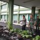 Pangdam XIII/Merdeka Mayjen TNI Suhardi dan Kapolda Sulut Irjen Pol Roycke Harry Langie bertemu untuk memperkuat sinergi TNI-Polri di Manado.