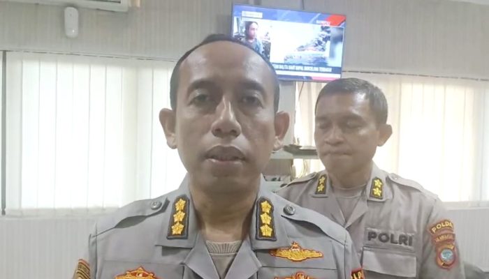 Dokumen Terbakar di KM Barcelona, Biro SDM Polda Sulut Bantu Dua Calon Siswa Polri Urus Kelengkapan untuk Pendidikan