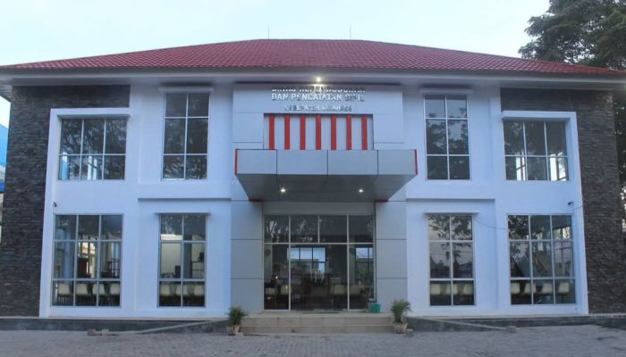 Warganet Menggugat! Capil Tondano di Bawah Robby Dondokambey Dituding Amburadul, Calo Malah Jadi “Pahlawan”