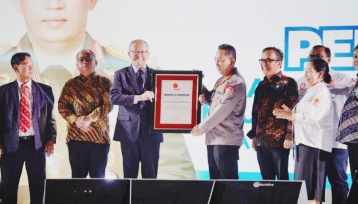 Di Tengah Gejolak Dunia Kerja, Kapolri Terima Penghargaan Internasional atas Perlindungan Hak Buruh