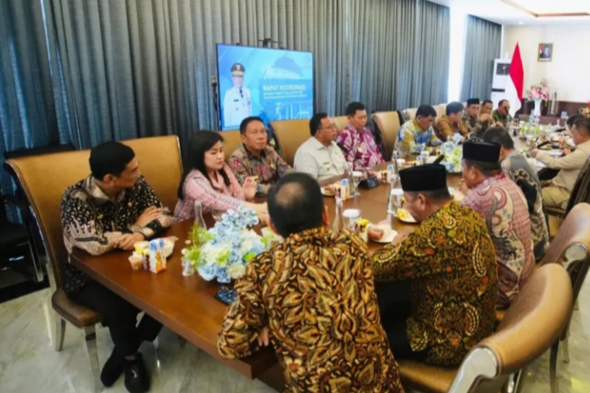 Bupati Talaud, Welly Titah, menghadiri Rapat Koordinasi Kunker Menteri ATR/BPN Nusron Wahid bersama kepala daerah se-Sulawesi Utara di Manado