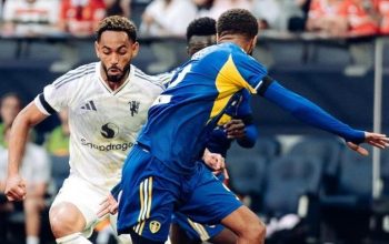 Matheus Cunha saat menjalani debut pramusim bersama Manchester United melawan Leeds United di Stockholm