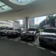 Lima mobil mewah, termasuk Alphard dan Mercedes-Benz, disita Kejagung dari pihak terafiliasi tersangka Riza Chalid.