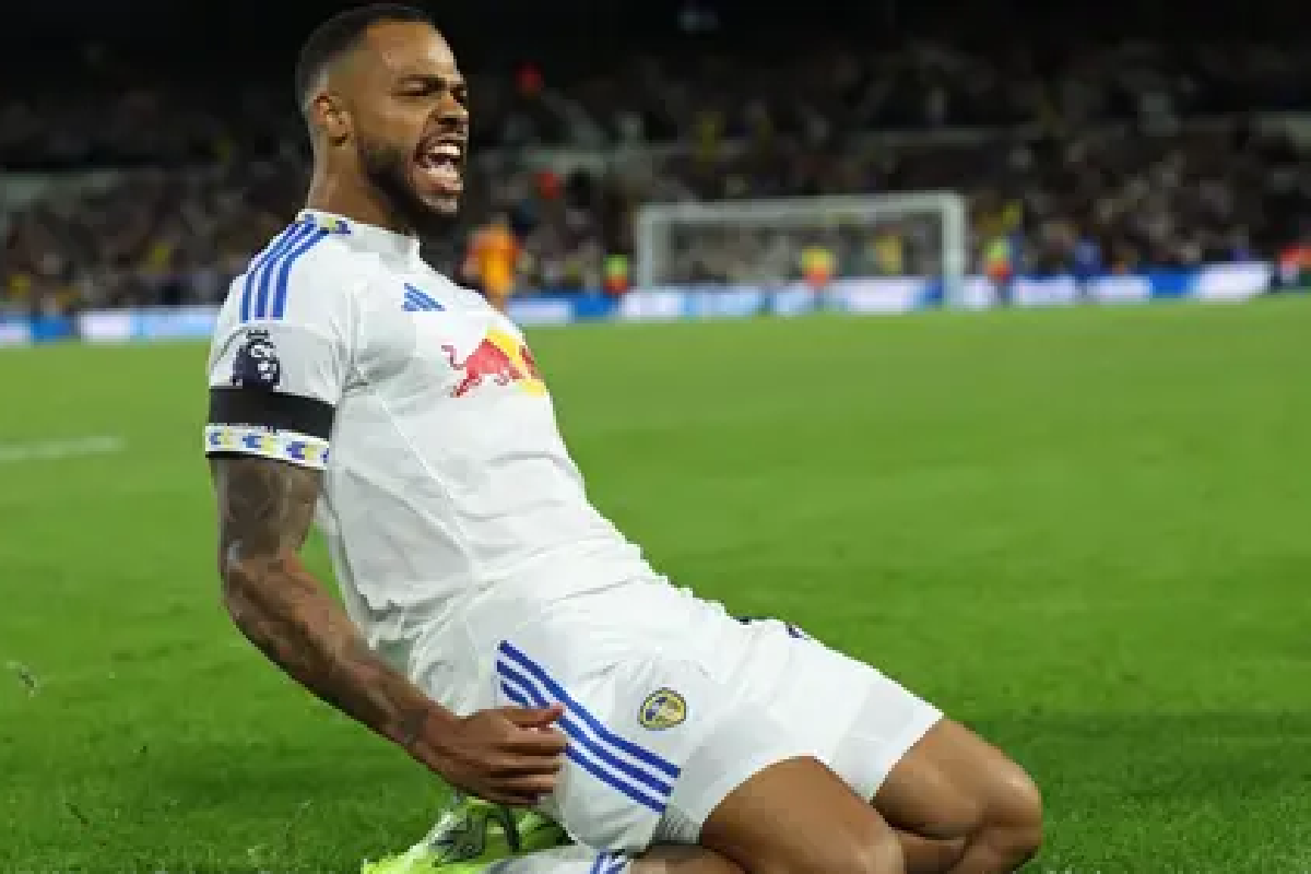 Lukas Nmecha rayakan gol penalti kontroversial yang bawa Leeds United kalahkan Everton di Elland Road
