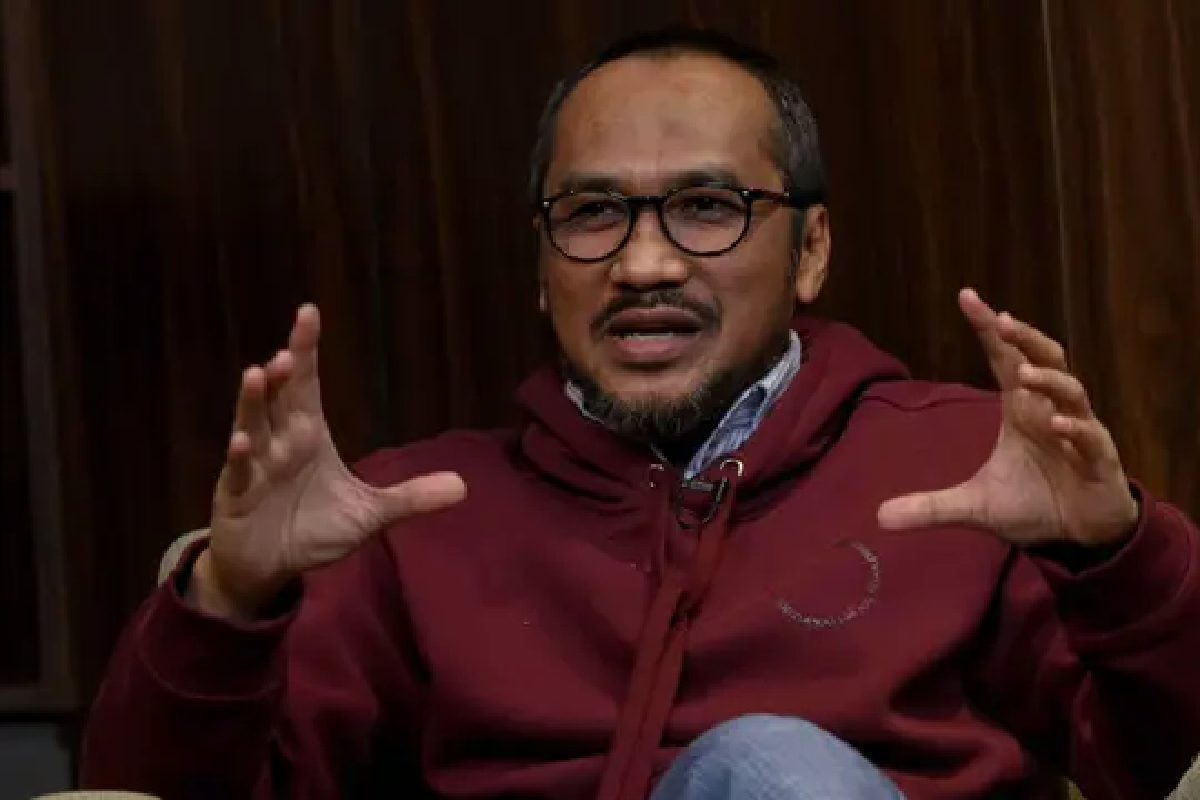 Abraham Samad usai menjalani pemeriksaan 10 jam di Polda Metro Jaya terkait kasus dugaan ijazah palsu Presiden Jokowi.