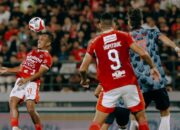 Drama Penalti Mustafic, Bali United Jinakkan Madura United Meski Bermain dengan 10 Pemain