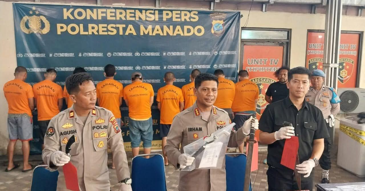 Kapolresta Manado Kombes Irham Halid memimpin konferensi pers pengungkapan enam kasus kriminal menonjol, Selasa 5 Agustus 2025.