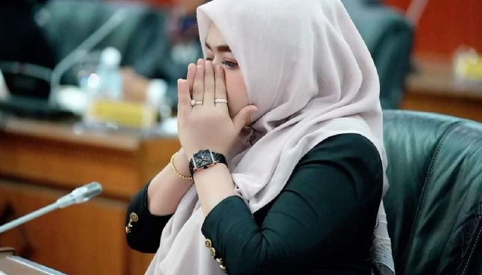 Martini, Wajah Perempuan Aceh di Parlemen yang Tak Lelah Menyuarakan Keadilan