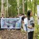 Siswa SMAN 1 Remboken bersama Amazing James Parengkuan melakukan aksi penghijauan dan edukasi lingkungan di Danau Tondano, 1-2 Agustus 2025.