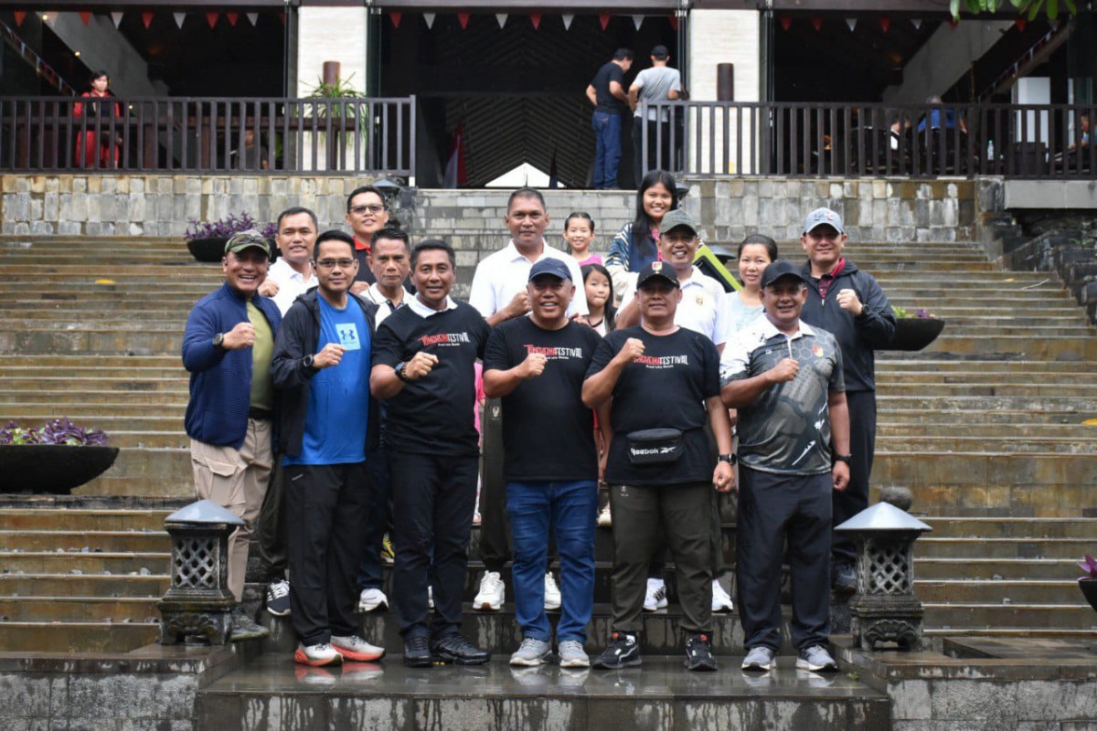 Kasdam XIII/Merdeka Brigjen TNI Yustinus Nono Yulianto menghadiri Tongkeina Festival One Fun Day 2025 di Grand Luley Manado bersama prajurit TNI dan masyarakat.