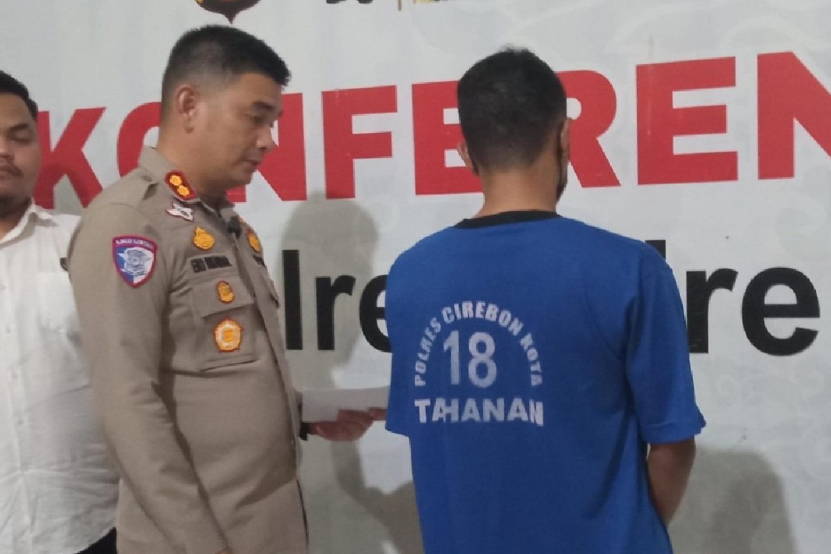 Kapolres Cirebon Kota membeberkan modus staf keuangan PDAM yang gelapkan dana Rp3,71 miliar demi judi online dan trading aplikasi.