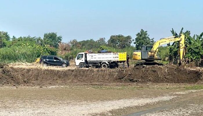 Polres Gresik Ungkap Tambang Galian C Ilegal Ancam Tanggul Sungai