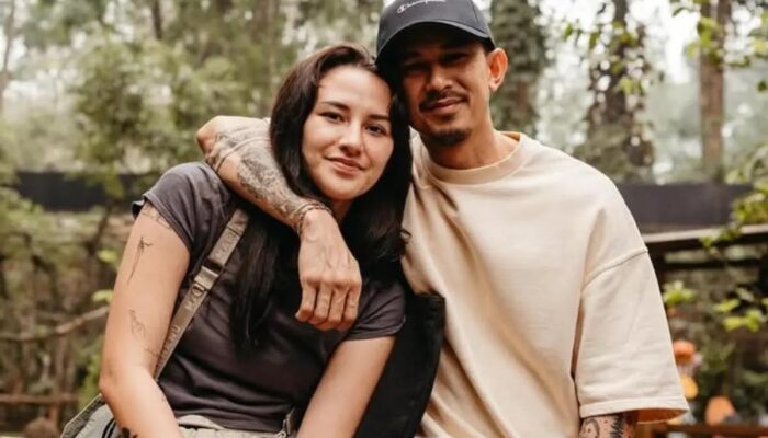 Dahlia Poland Gugat Cerai Fandy Christian, Rumah Tangga yang Dianggap Harmonis Runtuh