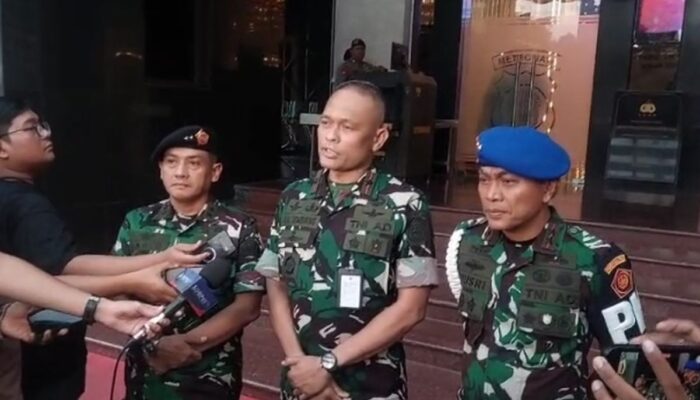 Ferry Irwandi Tantang Satsiber TNI: “Ide Tidak Bisa Dibunuh atau Dipenjara”