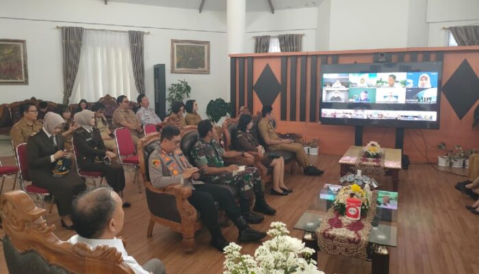 Zoom Meeting Bersama Mendagri, Dandim Minahasa Ikuti Rakor Pengendalian Inflasi