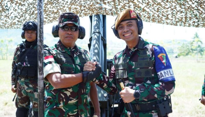 Menembak Senjata Berat, Pangdam Merdeka Terima Brevet Kehormatan dari Yonarmed Bogani