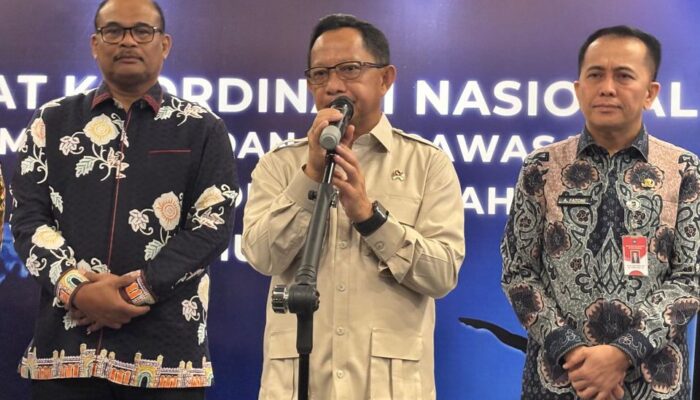 Mendagri Tito Karnavian Sentil Gubernur Protes Pemotongan TKD “Jangan Banyak Mengeluh, Coba Bercermin!”