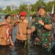 Selamatkan Pesisir, Kodim Minahasa dan Generasi Muda Tanam Mangrove di Minahasa