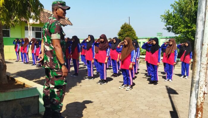Disiplin Tinggi, Siswa MTS Sabilul Huda Antusias Latihan PBB