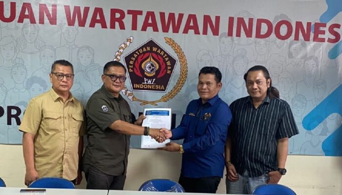 Rudolf Simbolon Resmi Nahkodai Pokja PWI Walikota Jakarta Timur, Diminta Tancap Gas Jalankan Konsolidasi