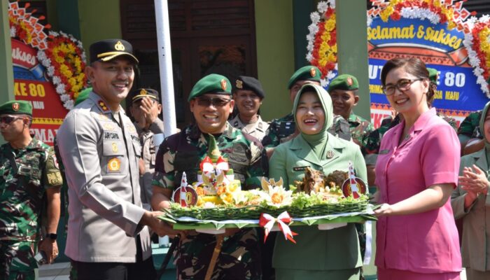 Sinergitas Makin Solid, Kodim Demak Terima Kejutan dari Polres Demak
