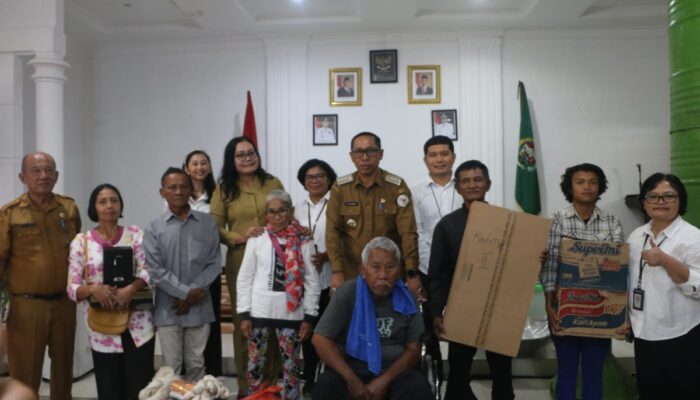 Bupati Tapanuli Utara Serahkan Bantuan ATENSI: Wujud Kasih Negara bagi Anak, Lansia, dan Penyandang Disabilitas