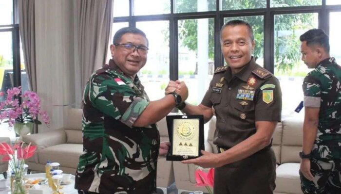 Pererat Sinergi Penegakan Hukum Militer, Jam Pidmil Sambangi Lanud Sam Ratulangi Manado