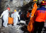 Malam Duka di Buduran, Basarnas Temukan 7 Kantong Jenazah Tambahan, Total 52 Korban Meninggal di Ponpes Al-Khoziny