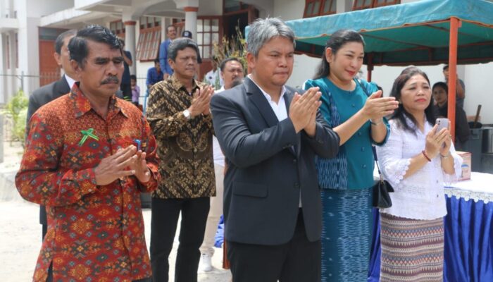 Wabup Taput Deni Lumbantoruan Ajak Jemaat HKBP Tarutung Bersatu Jaga Keindahan dan Kebersihan Kota