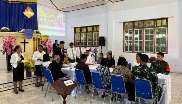 Satgas Pamputer Kawaluso Ikut Perjamuan Asah yang Kudus di GMIST Pniel