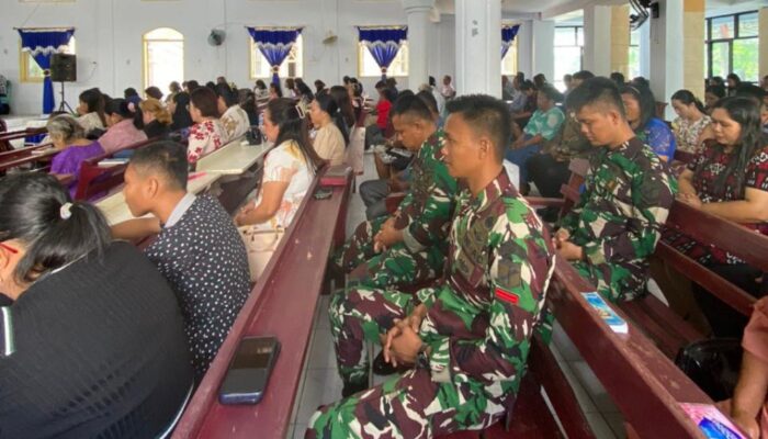 Personil Satgas Pamputer Kodim Sangihe Pos Marore Hadiri Ibadah Minggu