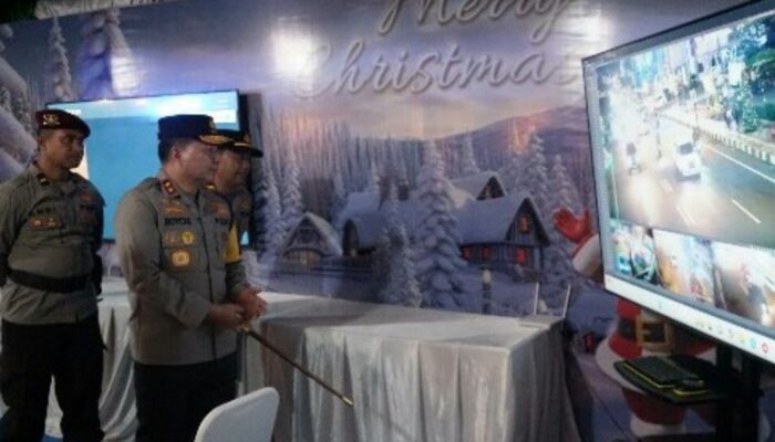 Kapolda Sulut Tinjau Pos Pengamanan, Pantau Kesiapan Operasi Lilin Jelang Natal