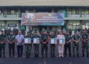 Prajurit dan PNS Korem Santiago Terima Bingkisan Natal