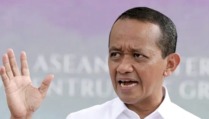 Bahlil Menggertak Tambang Nakal, Izin Terancam Dicabut