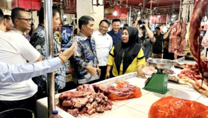 Kios TPID Dibuka, Gubernur Sulut dan Polda Turun Pasar Awasi Harga Jelang Nataru