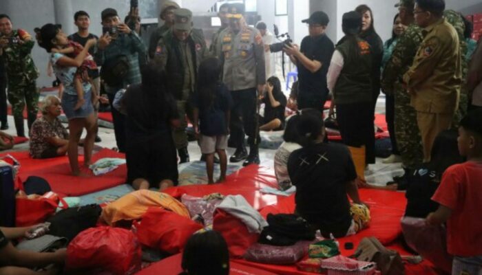 Kapolda Sulut Pastikan Penanganan Darurat Banjir Sitaro Berjalan Efektif