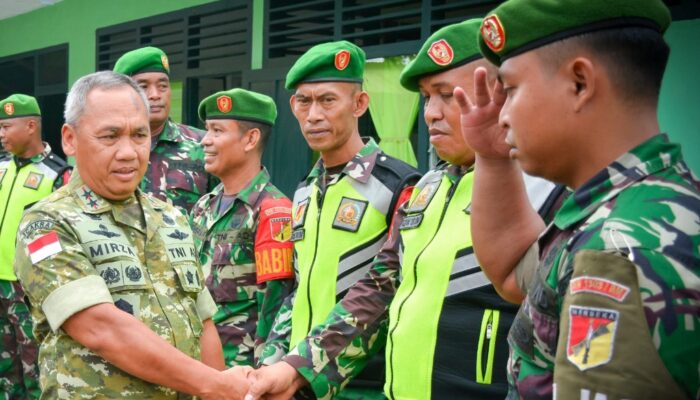 Di Koramil Kaidipang, Pangdam Merdeka Ingatkan Pentingnya Peran Aparat Kewilayahan