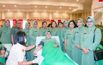 Donor Darah HUT ke-80 Persit di Kodam Merdeka