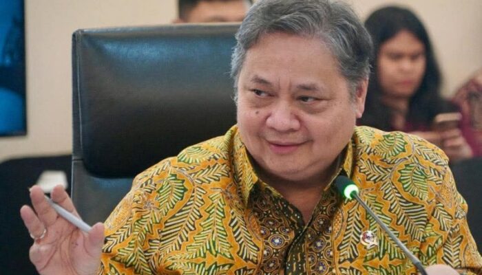 Pemerintah Siapkan Skema WFH Sehari Sepekan, Respons Lonjakan Harga Minyak Global